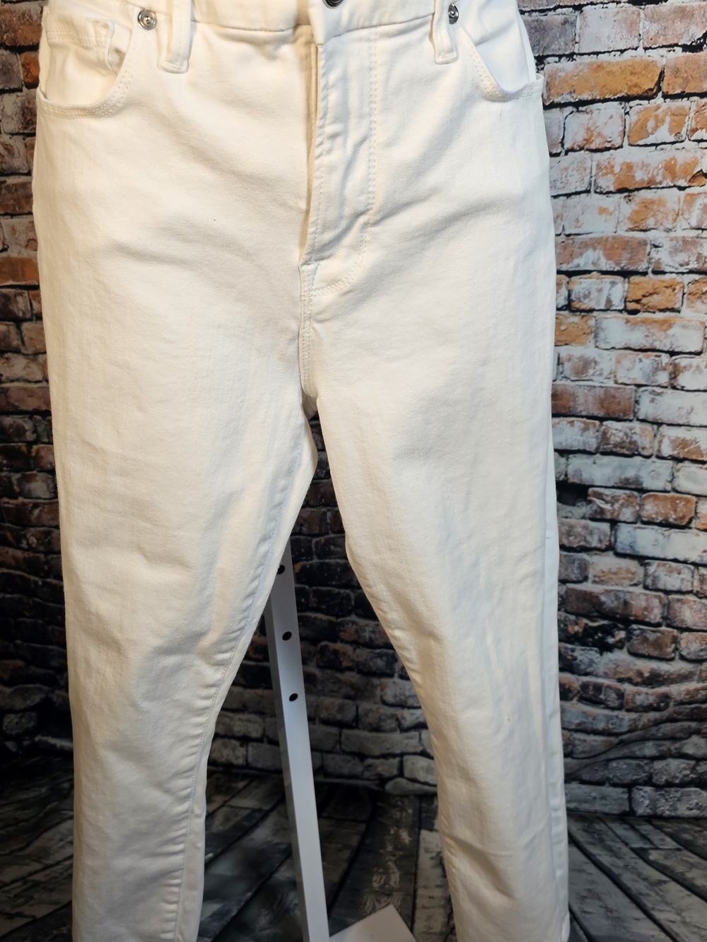 Good American White High Rise Crop Jeans Size 6 28 Premium Designer Denim